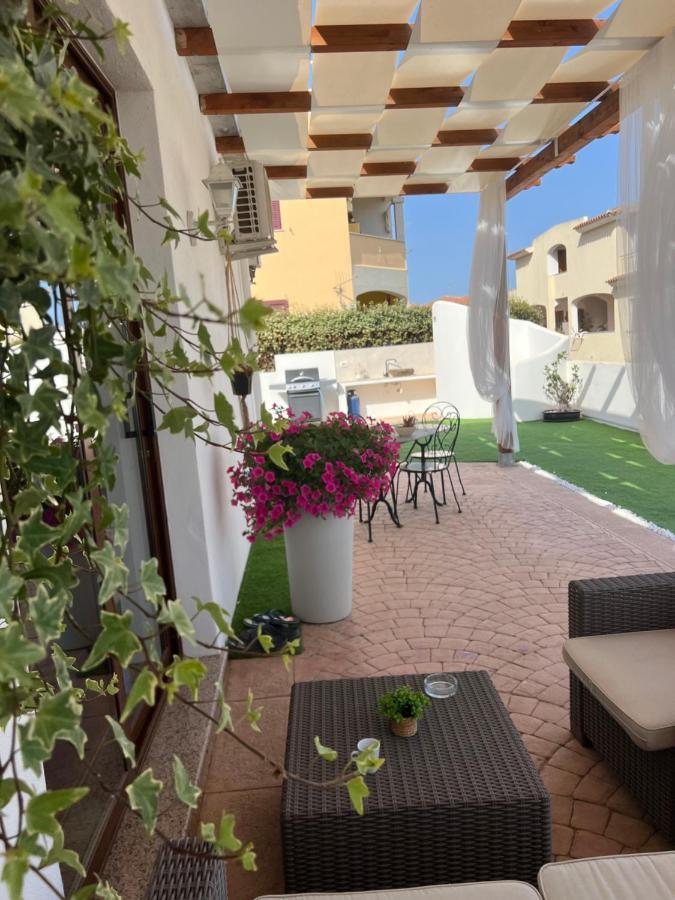 Appartement Le Residenze Del Mare Monolocale N2 à La Caletta Extérieur photo